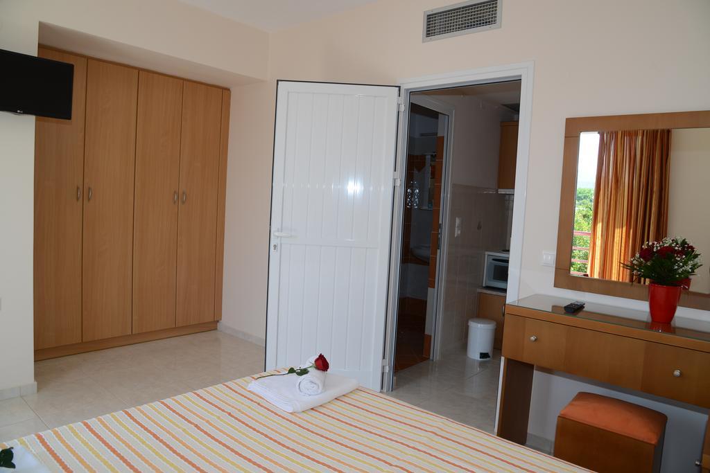 Maria'S Filoxenia Suites 드레파논 외부 사진