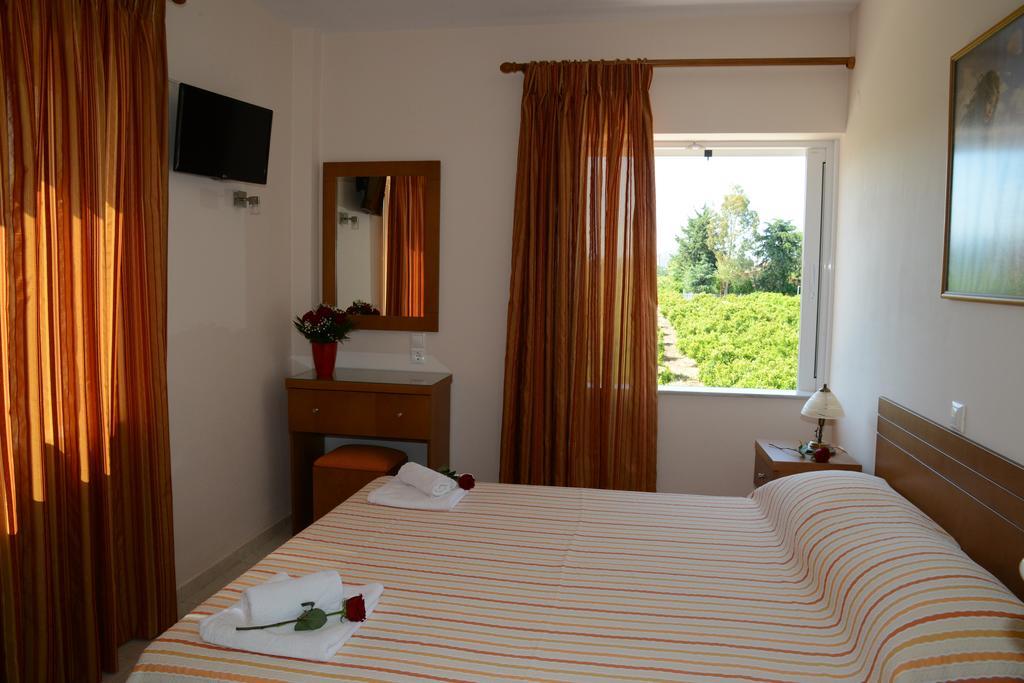 Maria'S Filoxenia Suites 드레파논 외부 사진